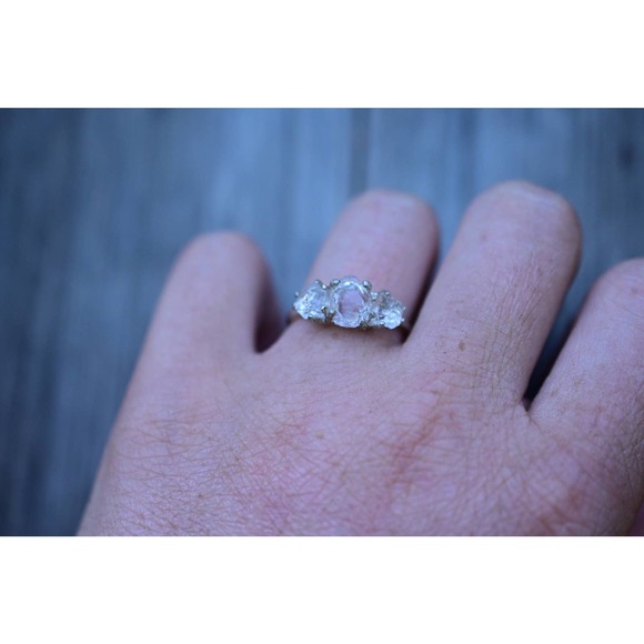 Raw Crystal Ring, Raw Stone Ring, Rings for Women, Stacking Ring, Raw Ge… - Picture 2 of 7